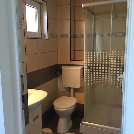 Guest house Vila Robert *